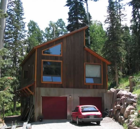 rustic-guesthouse-2-car-garage-with-2-bedroom-apartment