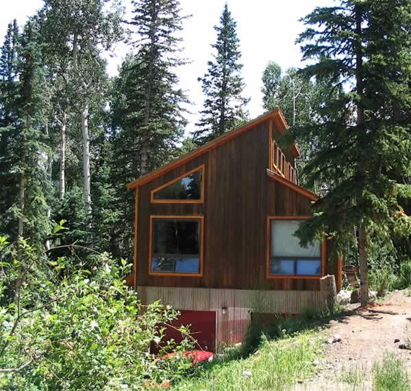 rustic-guesthouse-2-car-garage-with-2-bedroom-apartment