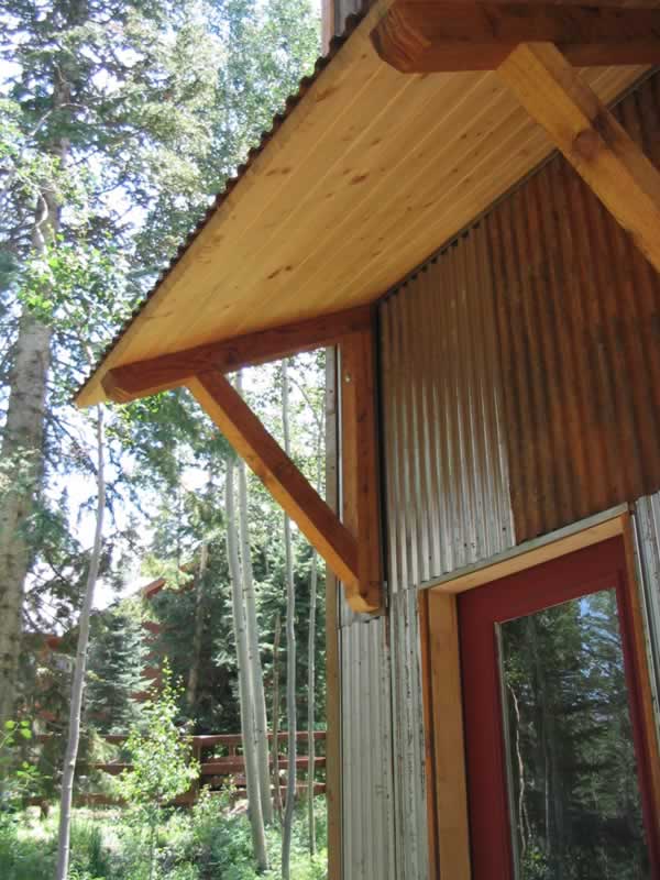 rustic-guesthouse-2-car-garage-with-2-bedroom-apartment