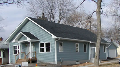 picture-of-narrow-lot-cottage